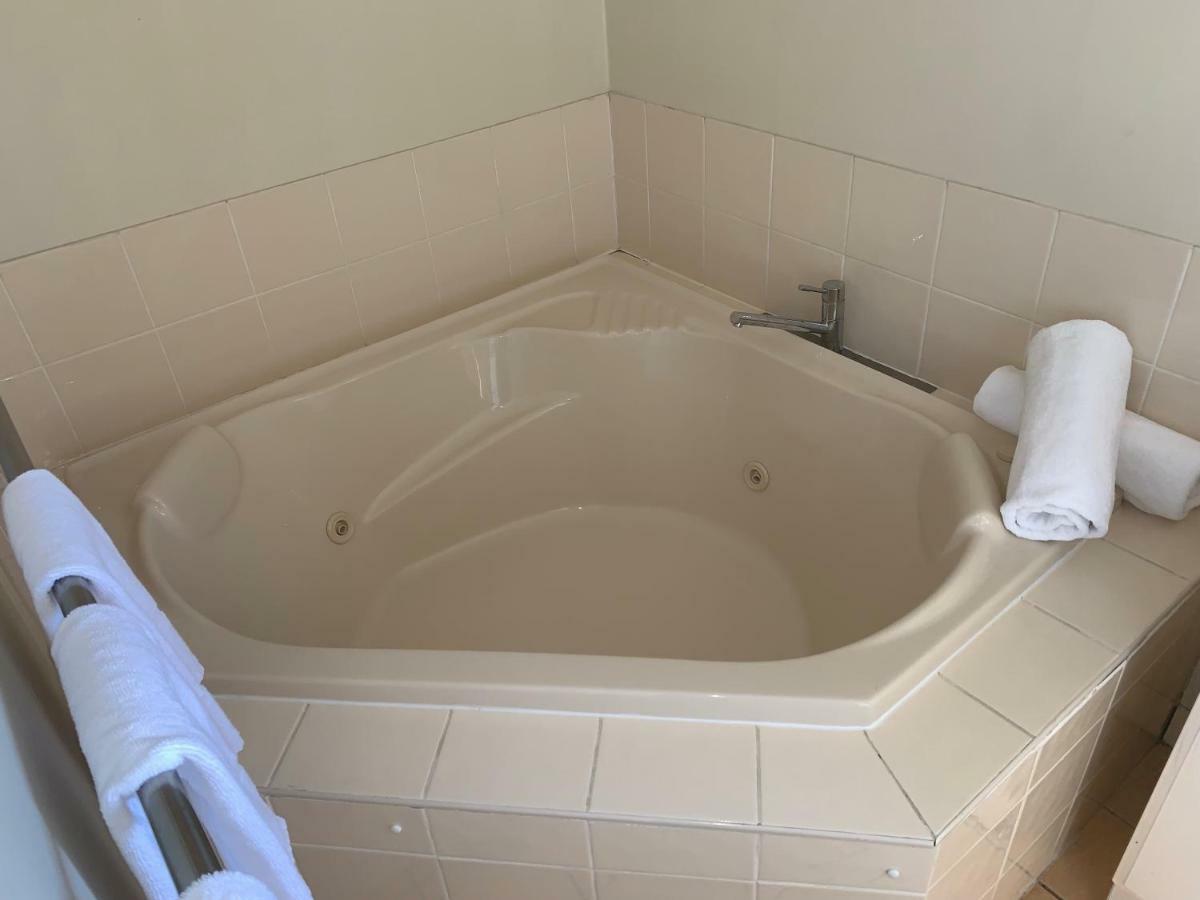 Biloela Palms Motor Inn Luaran gambar